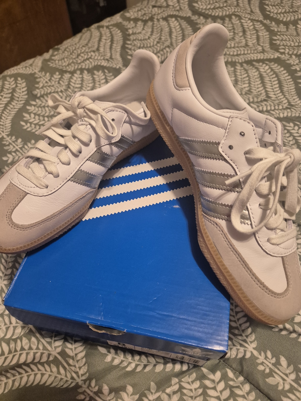 Classic White Leather Sneakers with Gum Sole